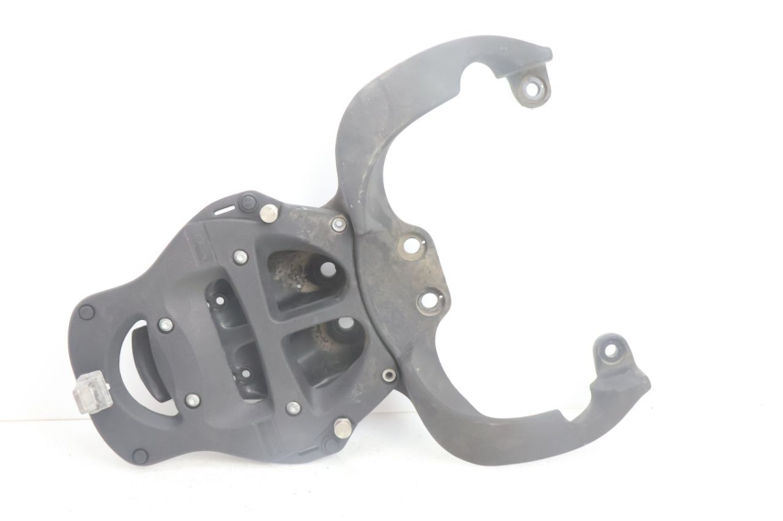 photo de LUGGAGE RACK APRILIA SCARABEO GT 125 (1999 - 2007) - Component detail