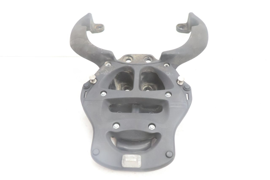 photo de LUGGAGE RACK APRILIA SCARABEO GT 125 (1999 - 2007) - Zoom on usage condition