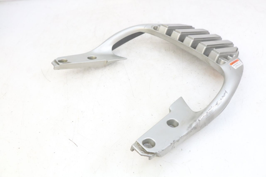 photo de LUGGAGE RACK APRILIA SCARABEO LIGHT 125 (2007 - 2011) - Fixing points details