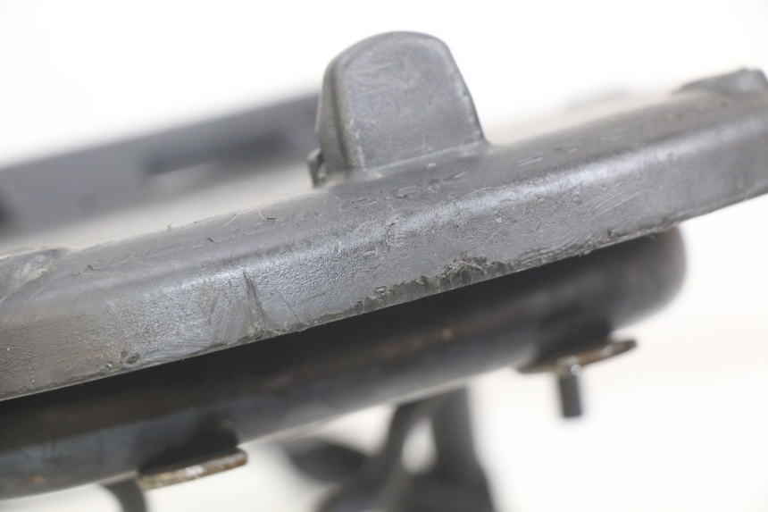 photo de LUGGAGE RACK HONDA SCV LEAD 100 (2003 - 2007) - Component detail