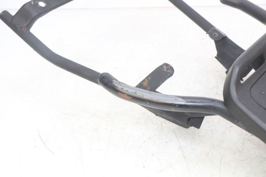 photo de LUGGAGE RACK HONDA SCV LEAD 100 (2003 - 2007) - Fixing points details