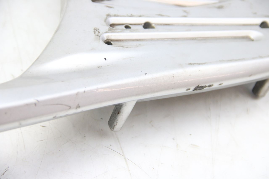 photo de LUGGAGE RACK SUZUKI SIXTEEN 125 (2008 - 2010) - Focus on structure