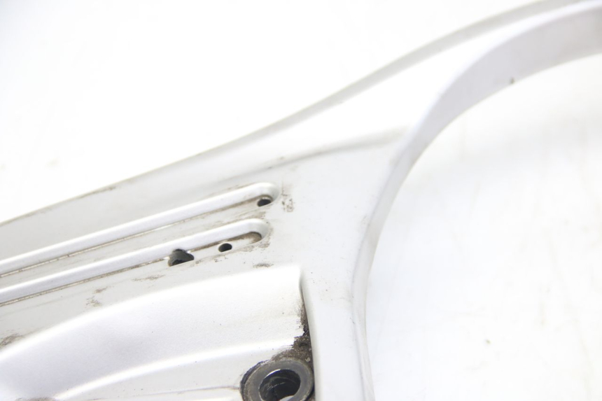 photo de LUGGAGE RACK SUZUKI SIXTEEN 125 (2008 - 2010) - Fixing points details