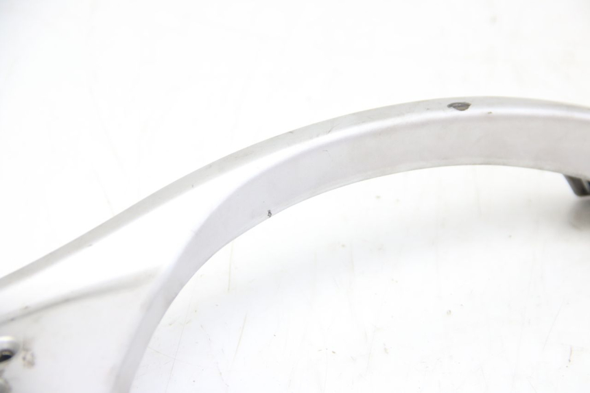 photo de LUGGAGE RACK SUZUKI SIXTEEN 125 (2008 - 2010) - Surface and material condition