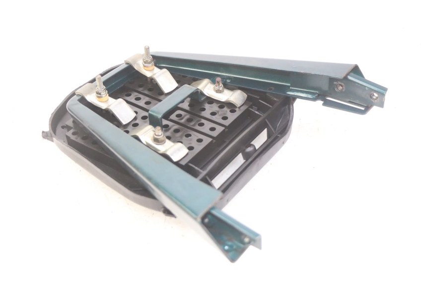 photo de LUGGAGE RACK PEUGEOT SV 125 (1991 - 1994) - Zoom on usage condition