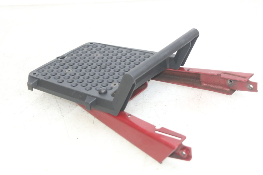 photo de LUGGAGE RACK PEUGEOT SV 125 (1991 - 1994) - Zoom on usage condition