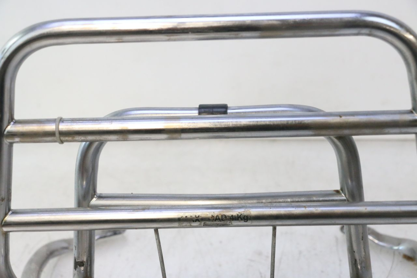 photo de LUGGAGE RACK PIAGGIO VESPA PRIMAVERA 2T 50 (2013 - 2018) - Technical close-up
