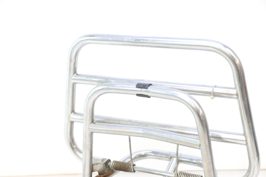 photo de LUGGAGE RACK PIAGGIO VESPA PRIMAVERA 2T 50 (2013 - 2018) - Surface and material condition