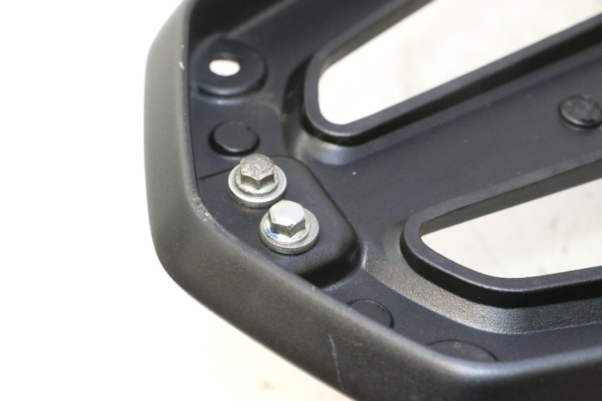 photo de LUGGAGE RACK YAMAHA X-MAX XMAX 125 (2010 - 2013) - High-resolution close-up