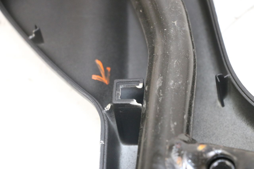 photo de LUGGAGE RACK PIAGGIO X10 125 (2012 - 2017) - Focus on structure