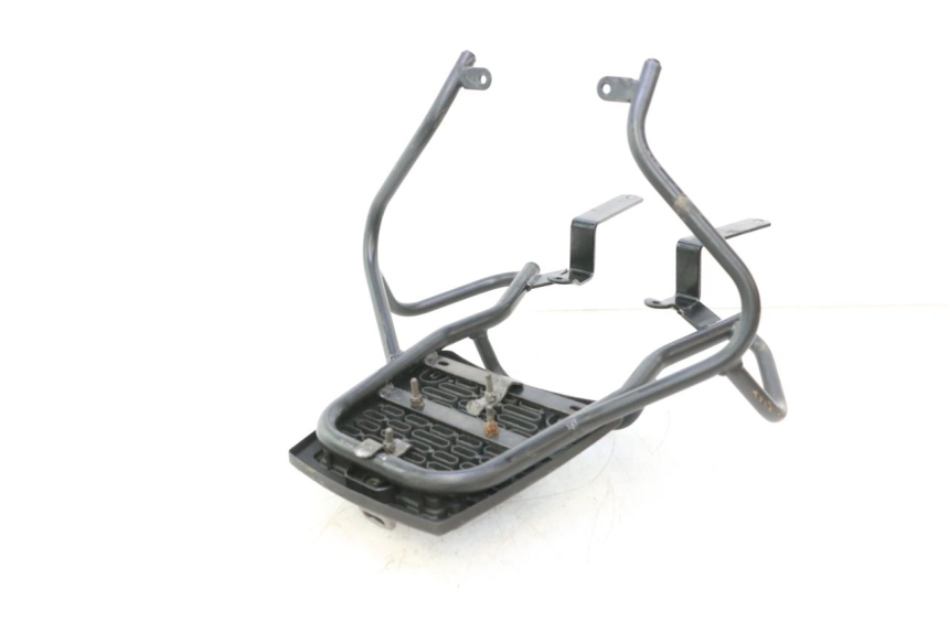 photo de LUGGAGE RACK YAMAHA YP MAJESTY 125 (1998 - 2001) - Zoom on usage condition