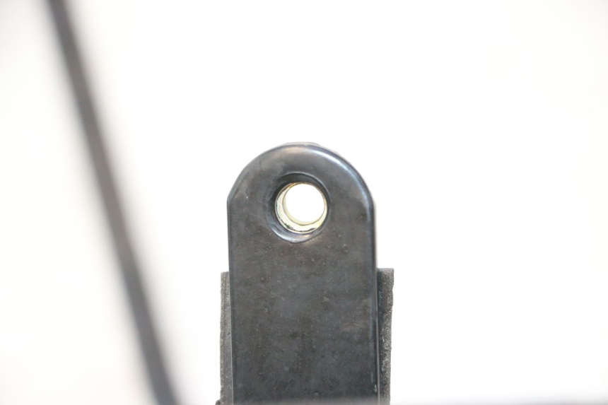 photo de LUGGAGE RACK YAMAHA YP MAJESTY 125 (1998 - 2001) - Technical close-up