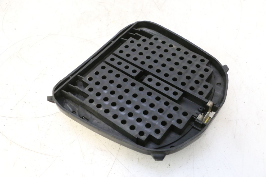 photo de LUGGAGE RACK YAMAHA YP MAJESTY 125 (2002 - 2006) - Zoom on usage condition