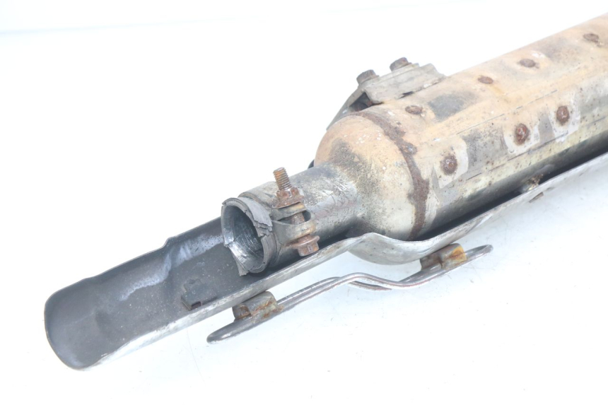 photo de EXHAUST ROYAL ENFIELD BULLET CLASSIC 500 (2017 - 2020) - Technical close-up