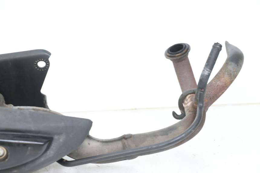 photo de EXHAUST PEUGEOT CITYSTAR 50 (2013 - 2017) - High-resolution close-up