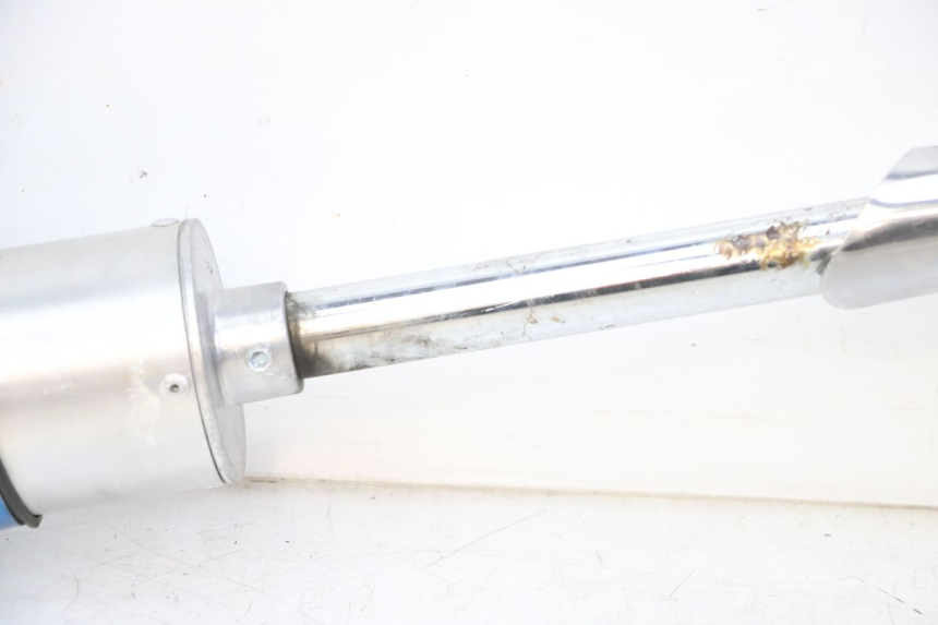 photo de EXHAUST PIPE LONCIN DIRT BIKE 125 - High-resolution close-up