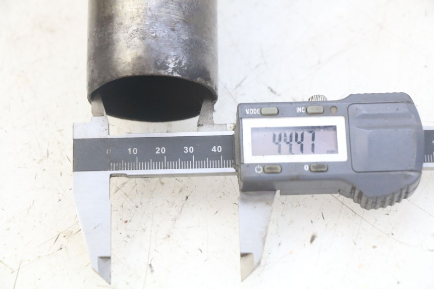 photo de RIGHT EXHAUST PIPE HONDA CBR F SC25 1000 (1989 - 1992) - Component detail