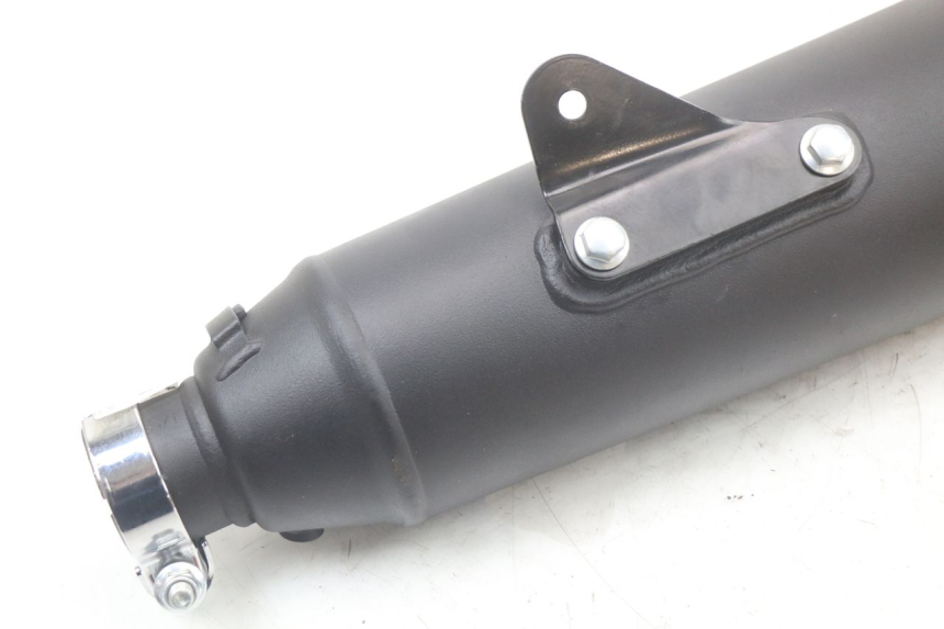 photo de RIGHT EXHAUST ROYAL ENFIELD CONTINENTAL GT 650 (2019 - 2024) - Distinctive features