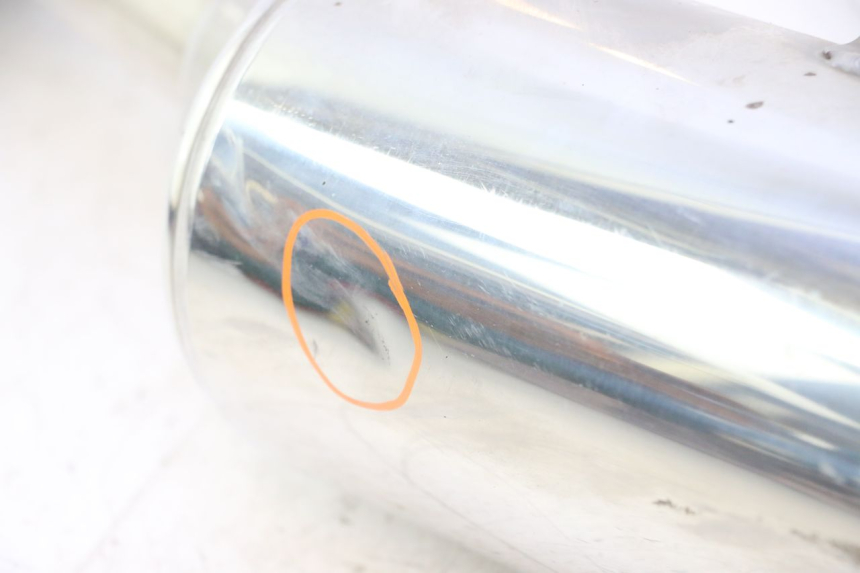 photo de LEFT EXHAUST YAMAHA FJR 1300 (2001 - 2005) - High-resolution close-up