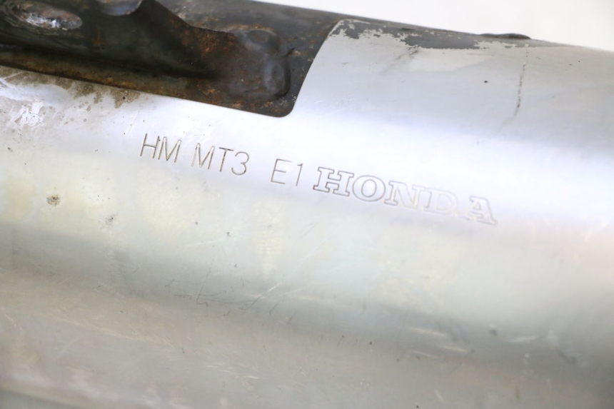 photo de LEFT EXHAUST HONDA ST PAN EUROPEAN 1100 (1990 - 2002) - Zoom on usage condition