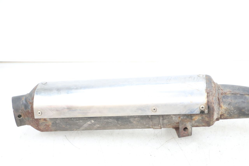 photo de Exhaust pipe HYOSUNG GF 125 (2001 - 2005) - Alternative perspective
