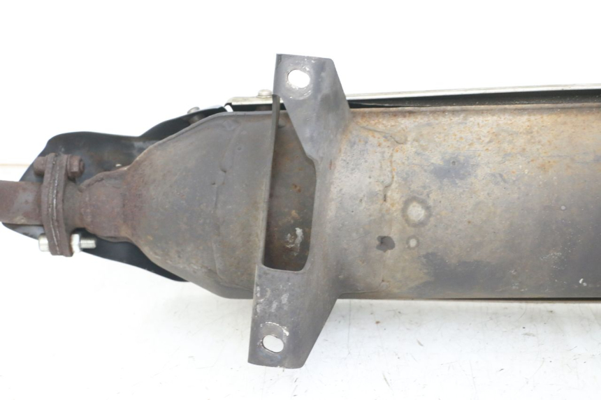 photo de EXHAUST PEUGEOT ELYSTAR 125 (2002 - 2007) - Fixing points details