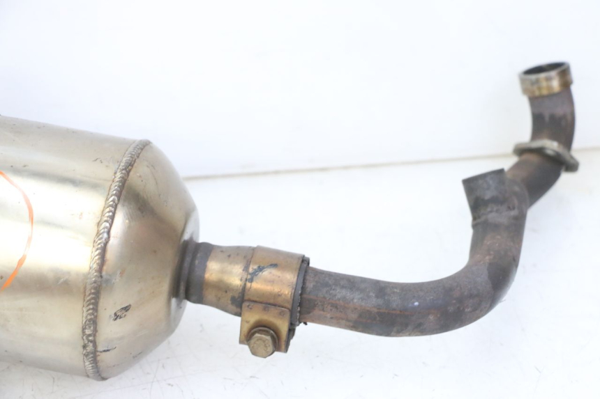 photo de EXHAUST PEUGEOT SATELIS 125 (2013 - 2018) - Detailed visual inspection