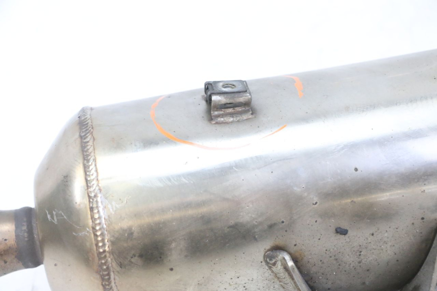 photo de EXHAUST PEUGEOT SATELIS 125 (2013 - 2018) - Fixing points details