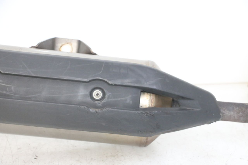 photo de EXHAUST PEUGEOT SATELIS 125 (2013 - 2018) - High-resolution close-up