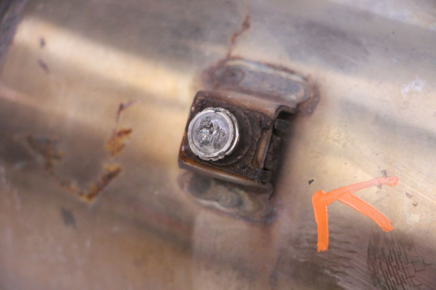 photo de EXHAUST PEUGEOT SATELIS 125 (2013 - 2018) - Alternative angle