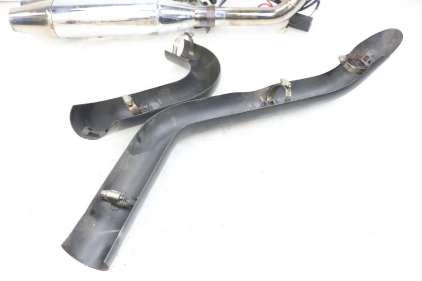 photo de EXHAUST HARLEY DAVIDSON SPORTSTER XL CUSTOM 1200 (2003 - 2004) - Fixing points details