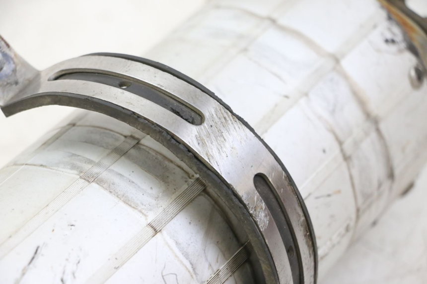 photo de EXHAUST PIPE VONROAD YIBEN 125 (2006 - 2010) - Distinctive features