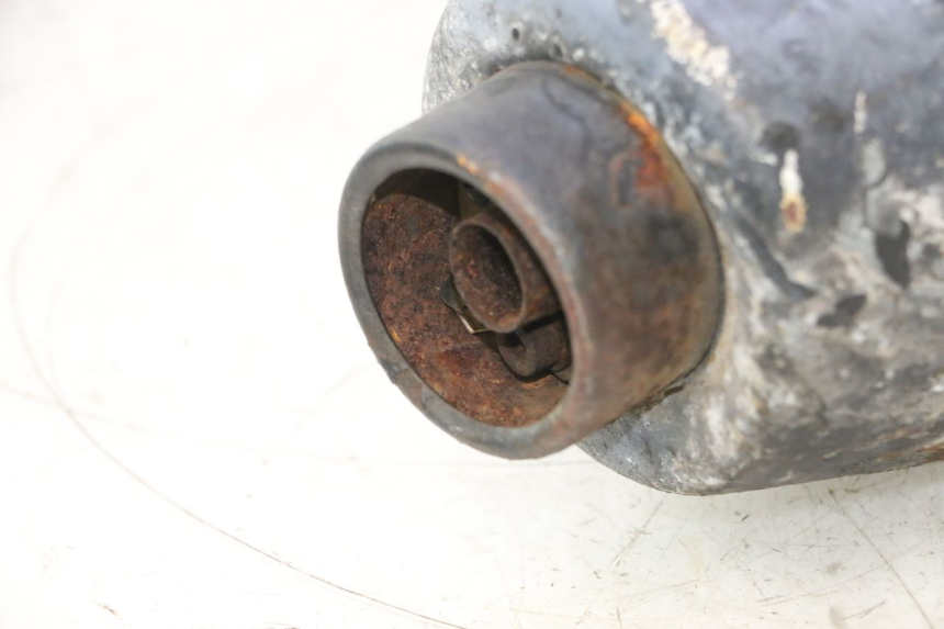 photo de EXHAUST PIPE YAMAHA YP MAJESTY 125 (2002 - 2006) - High-resolution close-up