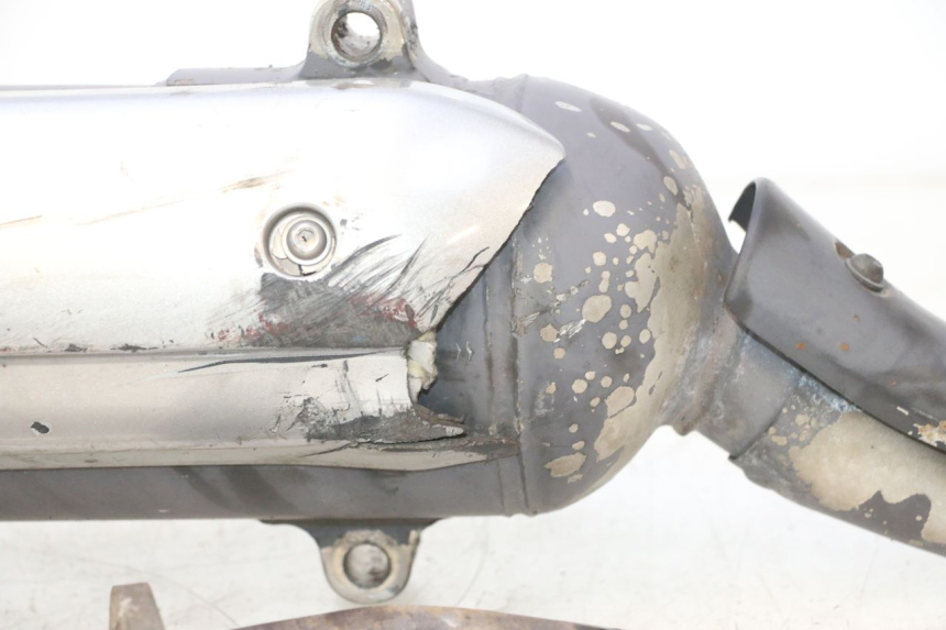 photo de EXHAUST PIPE YAMAHA YP MAJESTY 125 (2007 - 2010) - Detailed visual inspection