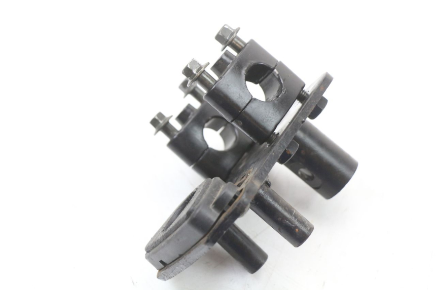 photo de HANDLEBAR RISER JONWAY AZTRAL 125 (2008 - 2017) - Zoom on usage condition