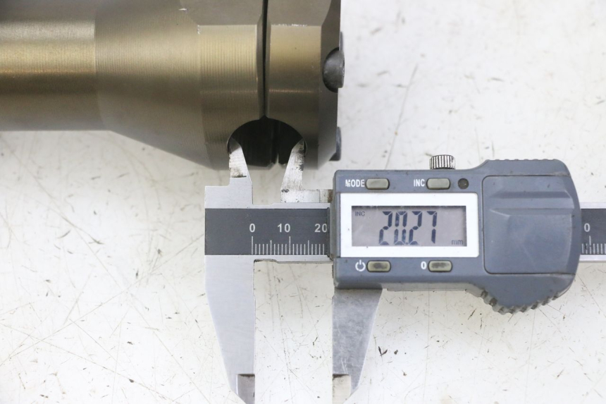 photo de HANDLEBAR STEM MBK BOOSTER SPIRIT NAKED 50 (2004 - 2017) - Zoom on usage condition