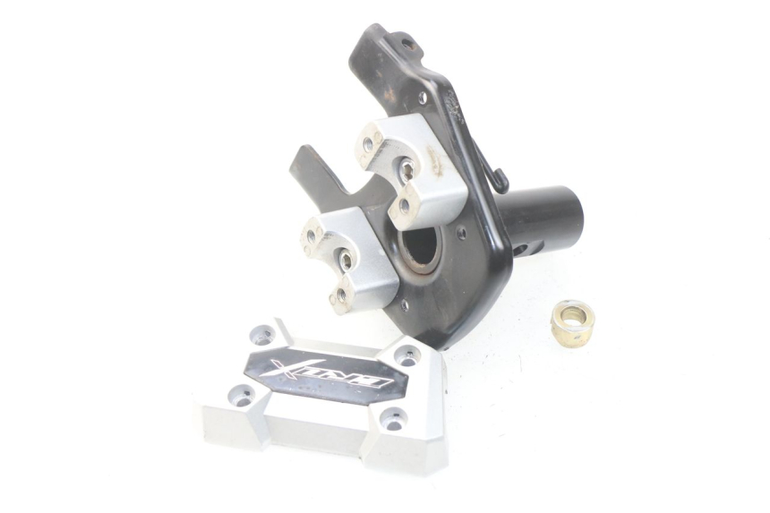 photo de HANDLEBAR RISER SYM CROX 4T 50 (2016 - 2023) - Zoom on usage condition