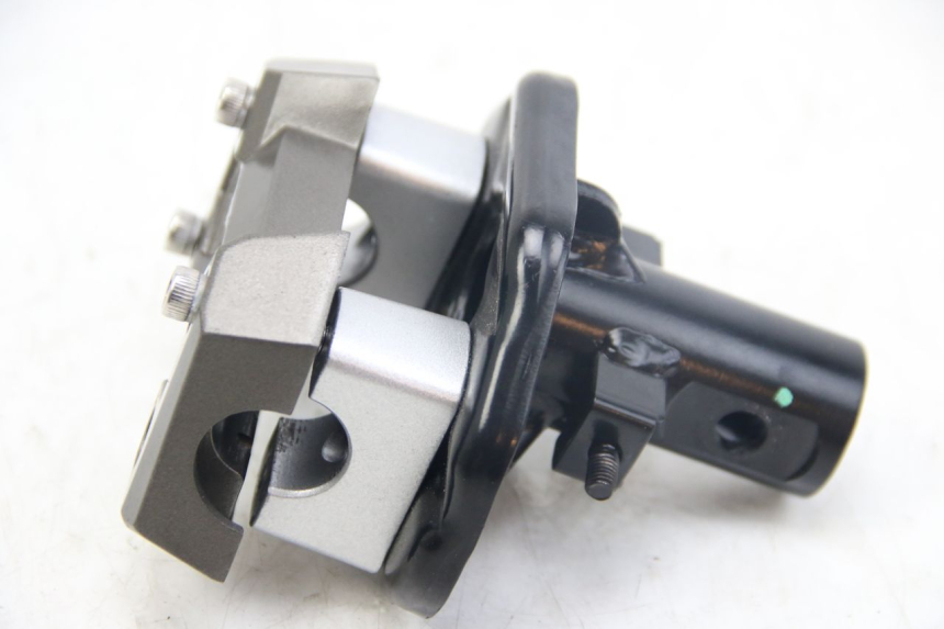 photo de HANDLEBAR RISER SYM JET 4 4T 50 (2018 - 2021) - Technical close-up