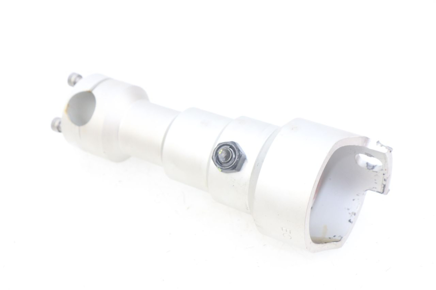 photo de HANDLEBAR RISER PEUGEOT STREETZONE 4T 50 (2018 - 2023) - Alternative perspective