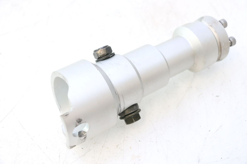 photo de HANDLEBAR STEM PEUGEOT STREETZONE NAKED 2T 50 (2014 - 2018) - Surface and material condition