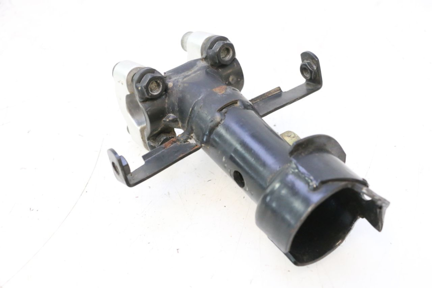 photo de HANDLEBAR STEM PEUGEOT TREKKER 50 (1995 - 2004) - Fixing points details