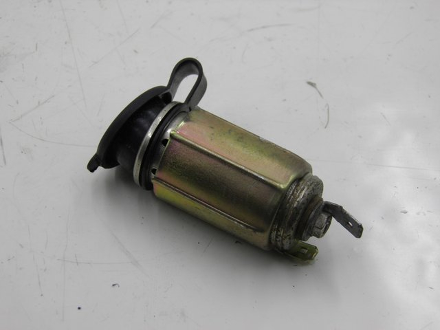 photo de CIGAR LIGHTER SOCKET DERBI GP MAX 250 (2006 - 2008) - Component detail