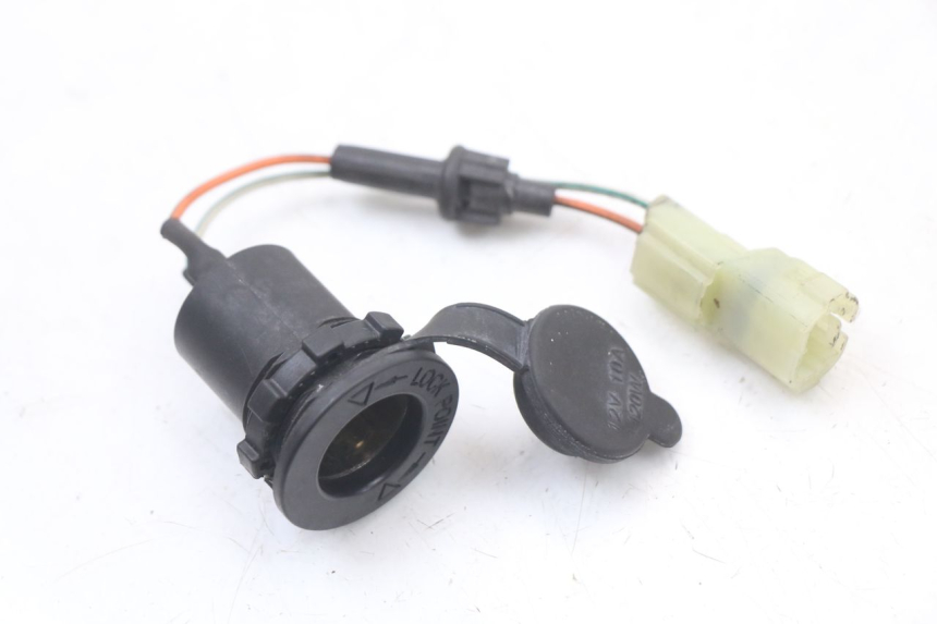 photo de CIGARETTE LIGHTER SOCKET KYMCO DINK STREET 125 (2009 - 2014) - Main view