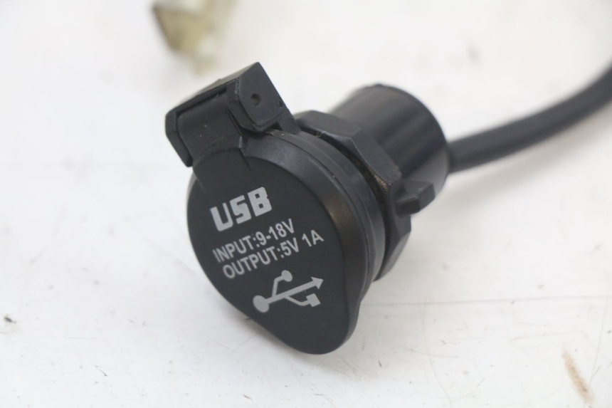 photo de CIGAR LIGHTER SOCKET EBROH BRAVO GLE 1 (2020 - 2024) - Component detail