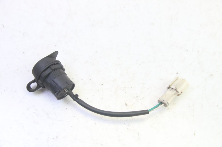 photo de CIGARETTE LIGHTER SOCKET SYM FIDDLE 3 III 125 (2014 - 2020) - Zoom on usage condition