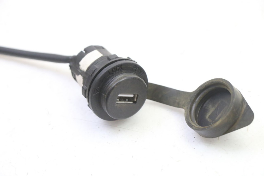 photo de CIGAR LIGHTER SOCKET SYM FIDDLE 3 III 50 (2014 - 2020) - Component detail