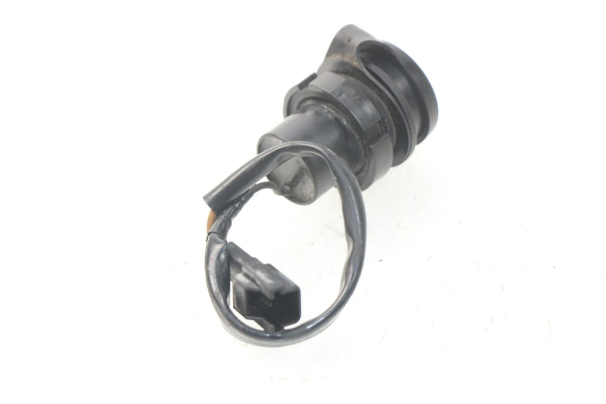 photo de CIGARETTE LIGHTER SOCKET YAMAHA FJR ABS 1300 (2006 - 2012) - Alternative perspective