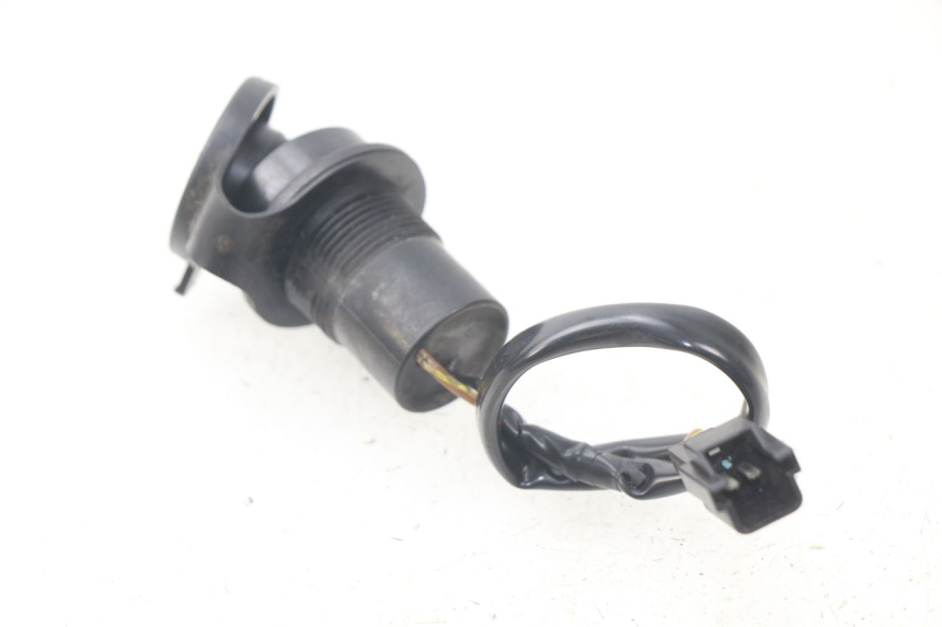 photo de CIGARETTE LIGHTER SOCKET YAMAHA FJR ABS 1300 (2006 - 2012) - Zoom on usage condition