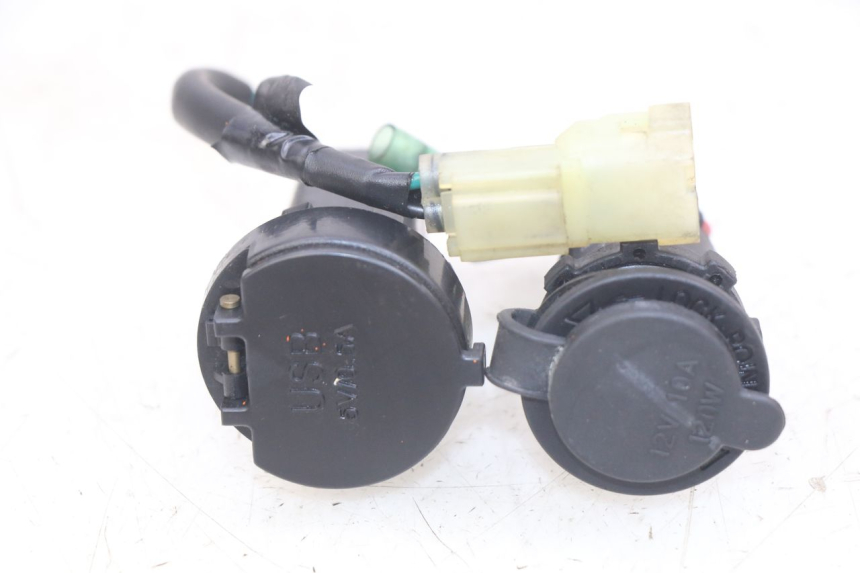 photo de CIGARETTE LIGHTER SOCKET SYM GTS EFI 125 (2012 - 2016) - Main view
