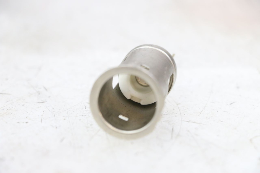 photo de CIGAR LIGHTER SOCKET HONDA PCX (JF57/JF64) 125 (2014 - 2018) - Zoom on usage condition